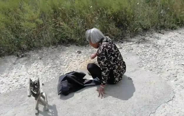 福建厦门，女儿去世，90多岁的老太跑到女婿家，哭着喊着要争女儿遗产，留给自己儿子