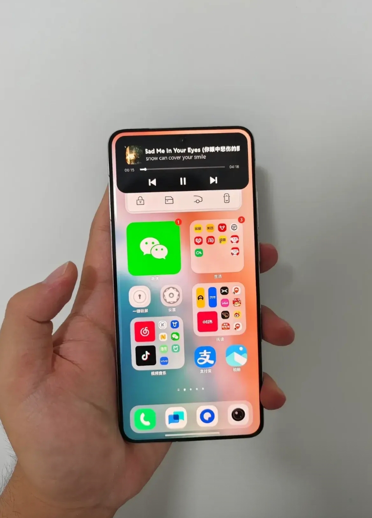 花六千多买个 vivo X200 Pro ，我感觉真不该啊！这不，我老婆去 vi