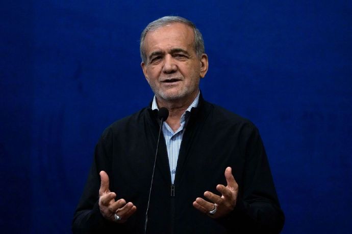 【伊朗总统：确保道德警察不“烦扰”女性】估计伊朗从来没有开设逻辑课，才培养出如此