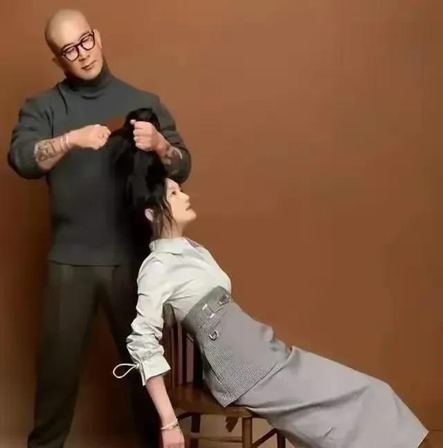 大S的老公真是来收割她的，结婚不到三年就离世了！

婚后拍了很多让人毛骨悚然的照