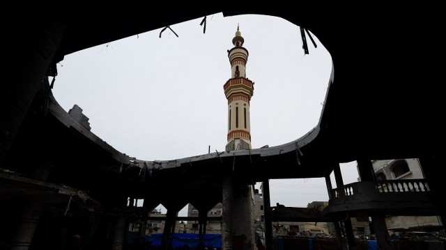 空袭仍在继续，加沙停火谈判在巴黎进行