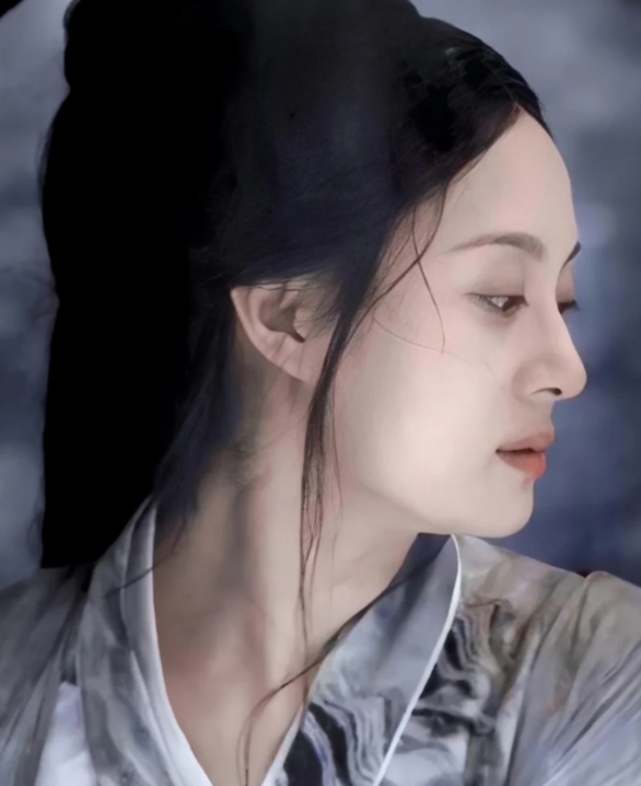 孙俪清韵典雅