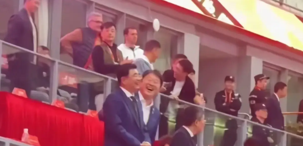 憋不住了！宋凯，伊万科维奇看到U20亚洲杯国青5：2吉尔吉斯斯坦，直接站起来了！