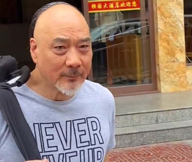 这一次，徐少强夫妇追悼会，将娱乐圈的人走茶凉，展现得淋漓尽致（徐少强专访视频）-第9张图片-九妖电影