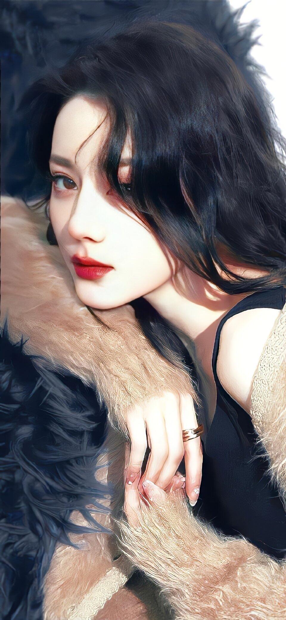 迪丽热巴——俏脸清丽