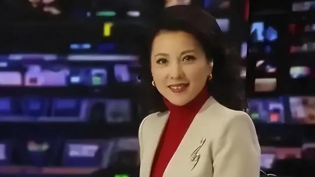 央视主播梦桐：曾经买不起出镜服装，嫁富商19年，现在48岁很幸福