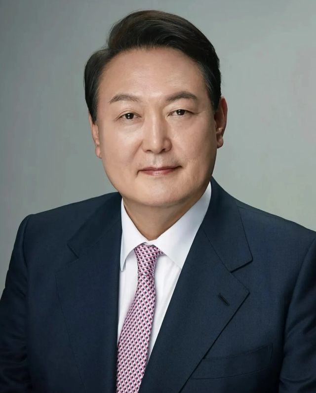 感觉尹锡悦把政变的顺序搞反了，你看这样行不行