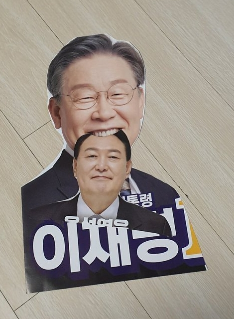 韩国幼童溺水遭到11家医院拒收之后而死亡，韩国政府说“韩国医疗系统已经崩溃”。
