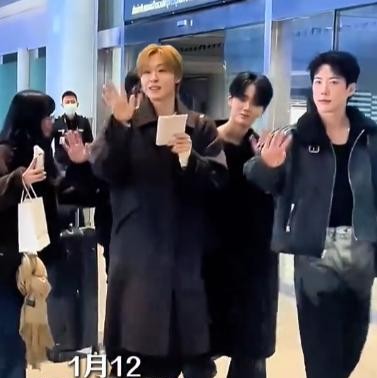最近，哈尔滨迎来了一大批韩国游客，尤其是韩国学生。由于韩国的寒假从12月下旬开始