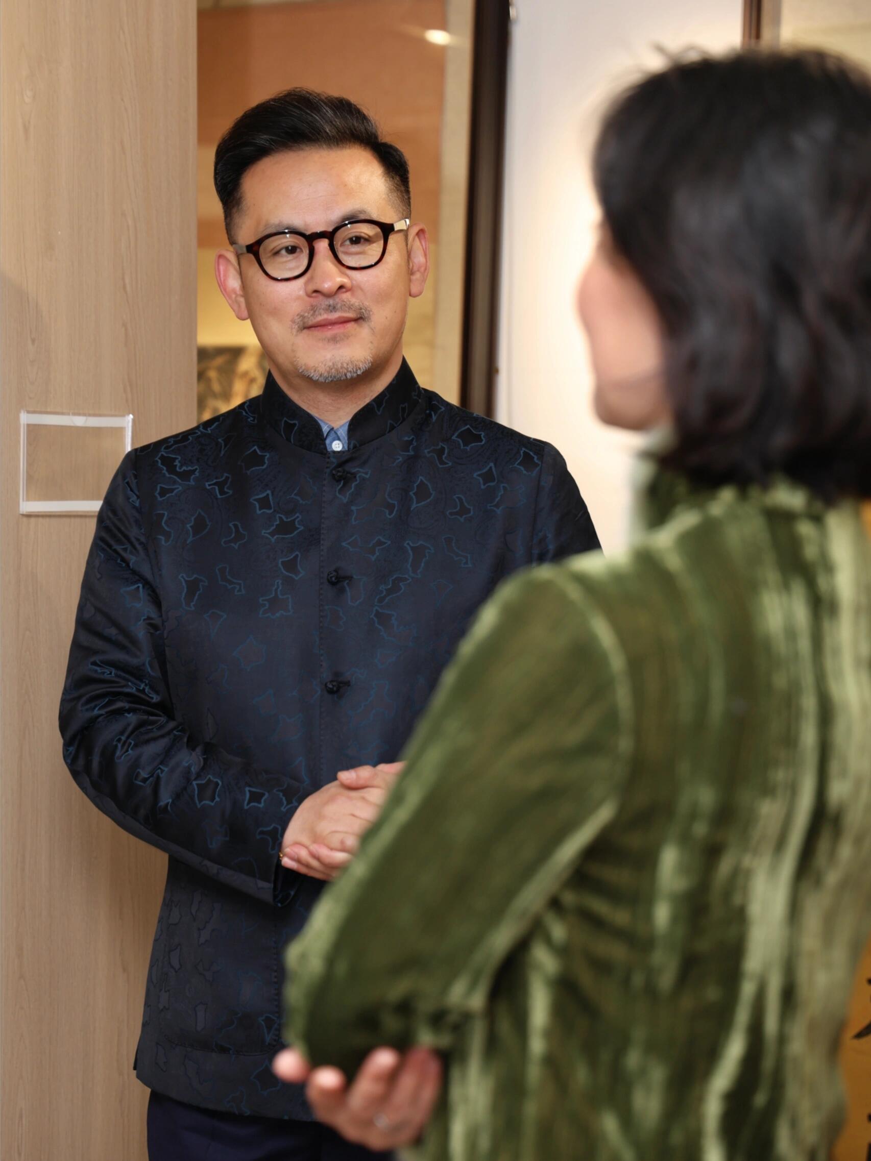 潮男必备！这件唐装让你瞬间变身古风男神
