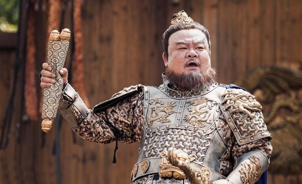 安禄山为什么想要造反？

这么说吧，安禄山本人可能未必想要造反，但是他的手下绝对