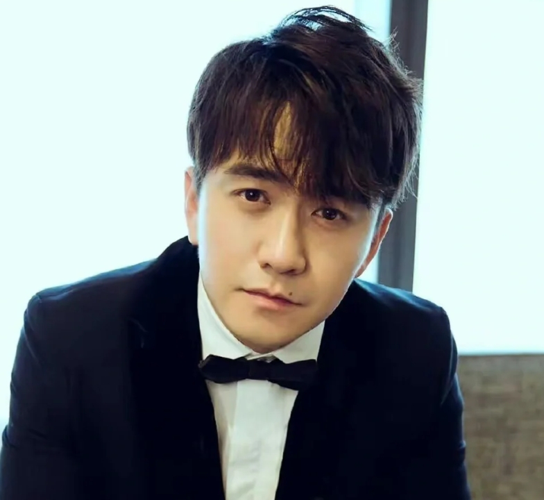 辛芷蕾辟谣与翟天临领证传闻