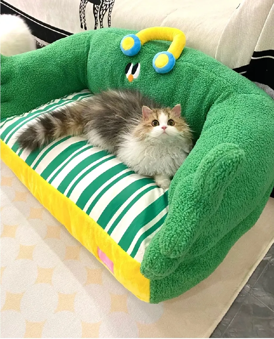 谁家的小猫这么小气呀