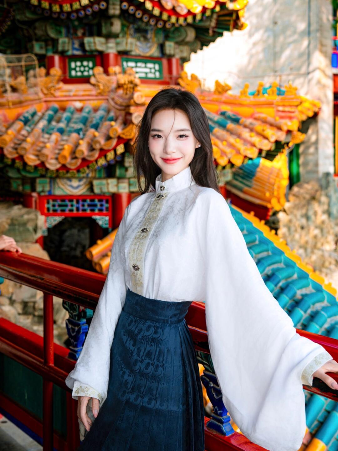 人在画中游，画在景中走