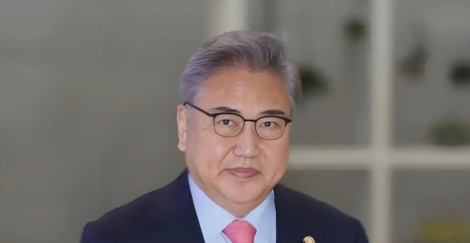 韩国外长在慕尼黑安全会议上的表态挺有意思。在安全问题上，韩国坦言没法满足中国全部