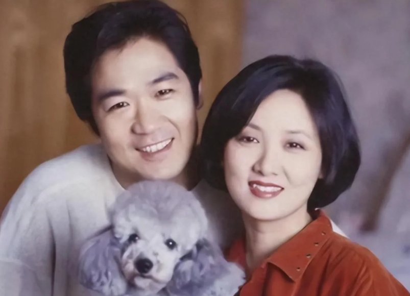 邓婕想生个孩子，张国立却说不如养条狗