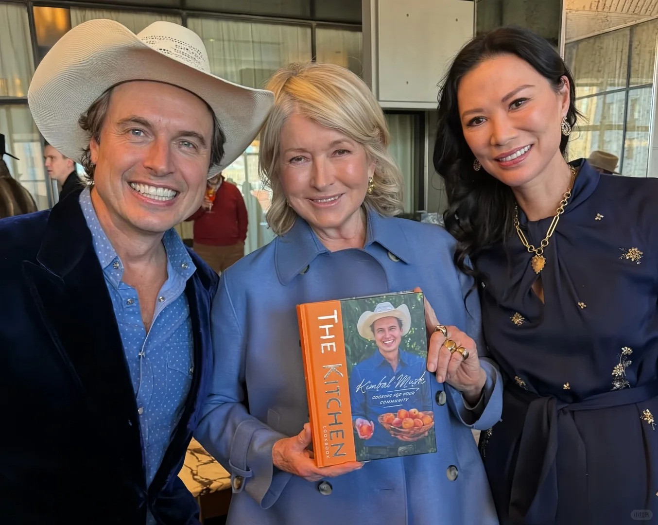 Hi!大家好我是邓文迪❤️
很高兴来到香港参观art Basel ，期待和你们见