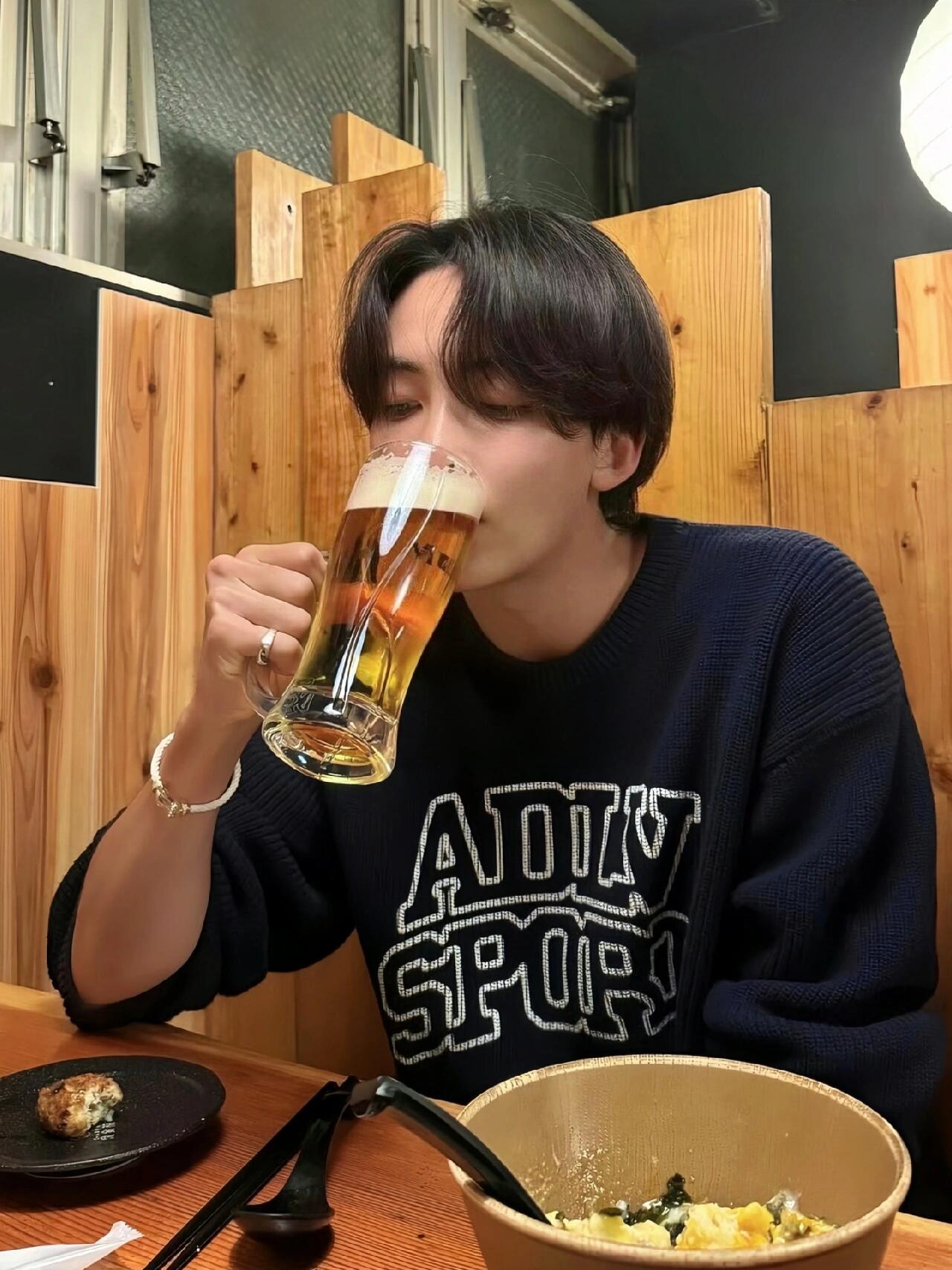 比帅照更有杀伤力的尹净汉男友照