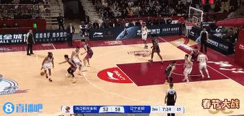 韩德君昨天晚上非常谨慎，差一点压到了余嘉豪身上，还好只是虚惊一场。如果像之前那样