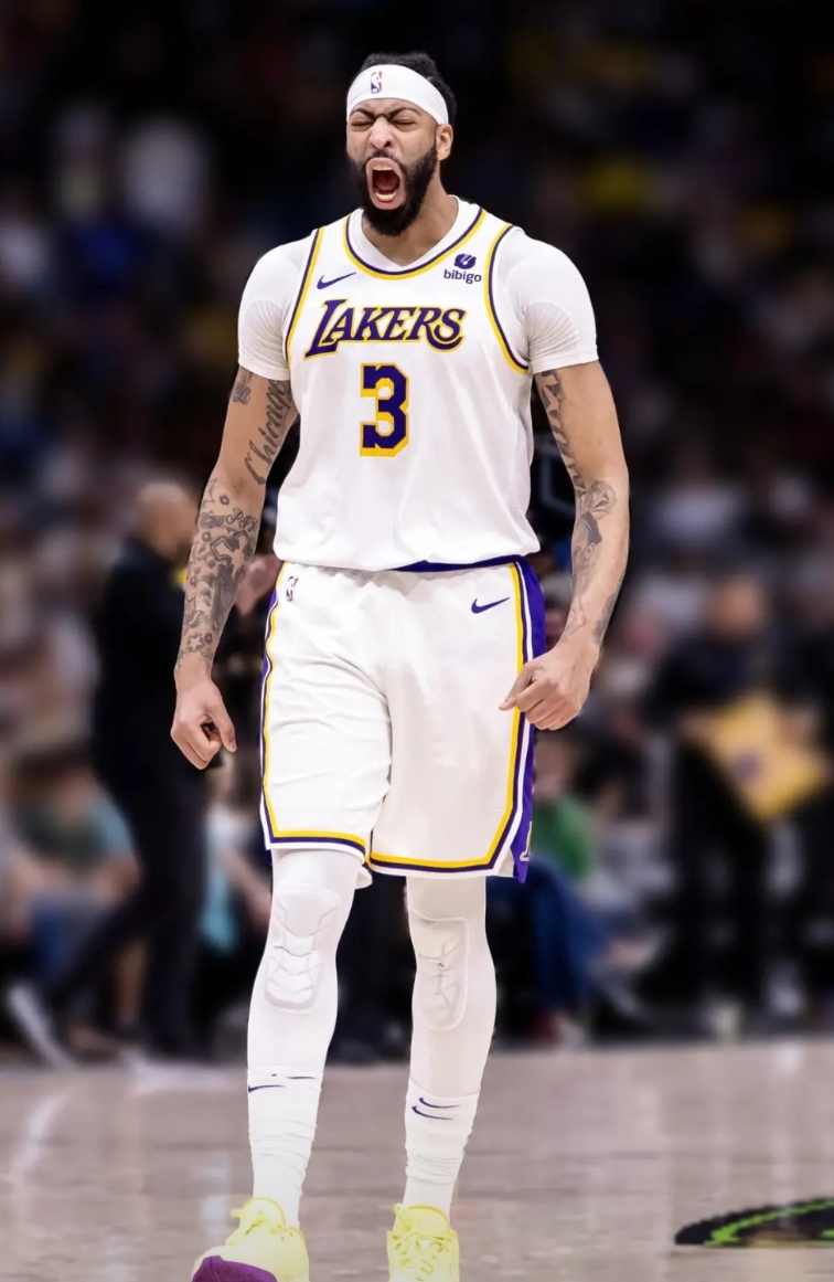 湖人113-100国王，替补30分，想都不敢想！

现在看给克里斯蒂的钱真物有所