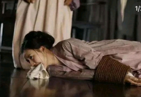 这是第一次觉的导演没有侮辱我的智商，导演没把观众当傻子，关键这绑的也太结实了吧