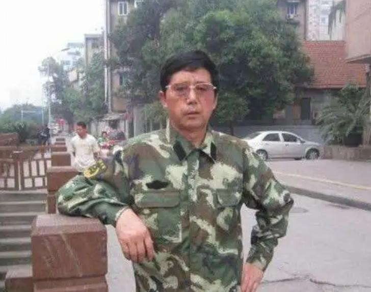 2008年，山东的史业宽做了一个让家人难以理解的决定：他带着家里的60万积蓄离家