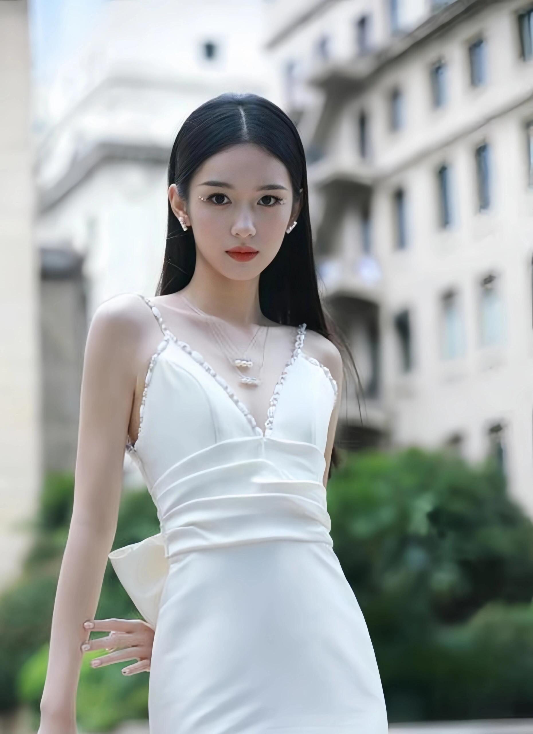 周也——温婉迷人