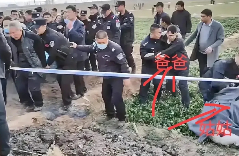 河北邯郸案件中，又发现了一个让人泪崩的细节：

去大棚里“找”子耀的那天，到达现