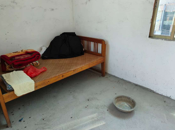 来广西三个月还没找到工作，房租一个月50，现在手里还剩1358块，老铁我要撑不下
