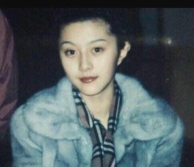 离婚5年,才看懂李小璐的这盘“大棋”,原来宋丹丹真的没说错(李小璐和宋丹丹演的电影)-第10张图片-九妖电影 离婚5年,才看懂李小璐的这盘“大棋”,原来宋丹丹真的没说错(李小璐和宋丹丹演的电影)-第10张图片-九妖电影
