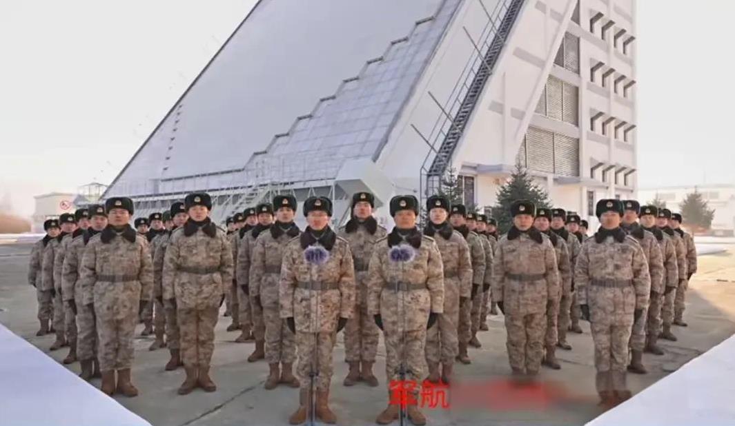 不藏了，摊牌了，六代机给你展示了，东风-31给你展示，攻击型的武器，都给你们看过