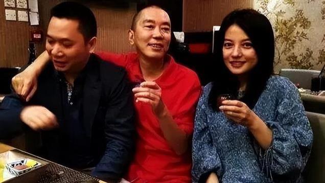 黄有龙的族亲讲述：他从未带赵薇回湖南老家，赵薇与黄家人来往少