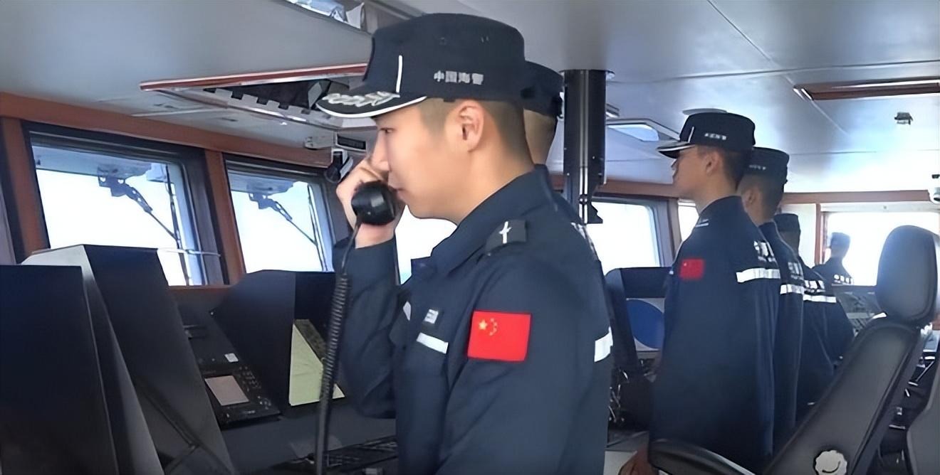 菲律宾海警强穿仁爱礁，幕后操控的美国跳出来，为菲律宾“主持公道”。日前，菲律宾再