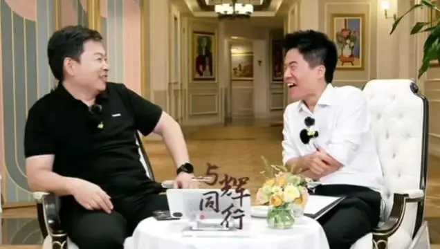 余承东曝董宇辉成名真因，间接对小孙提出建议，网友评论引热议 ​​​