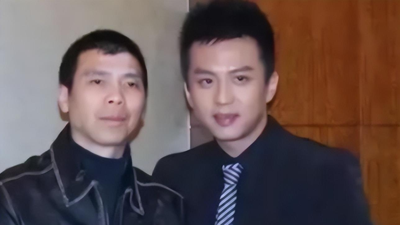从“孤独求败”到向邓超伸手，微博夜让冯小刚看清了世态炎凉！
