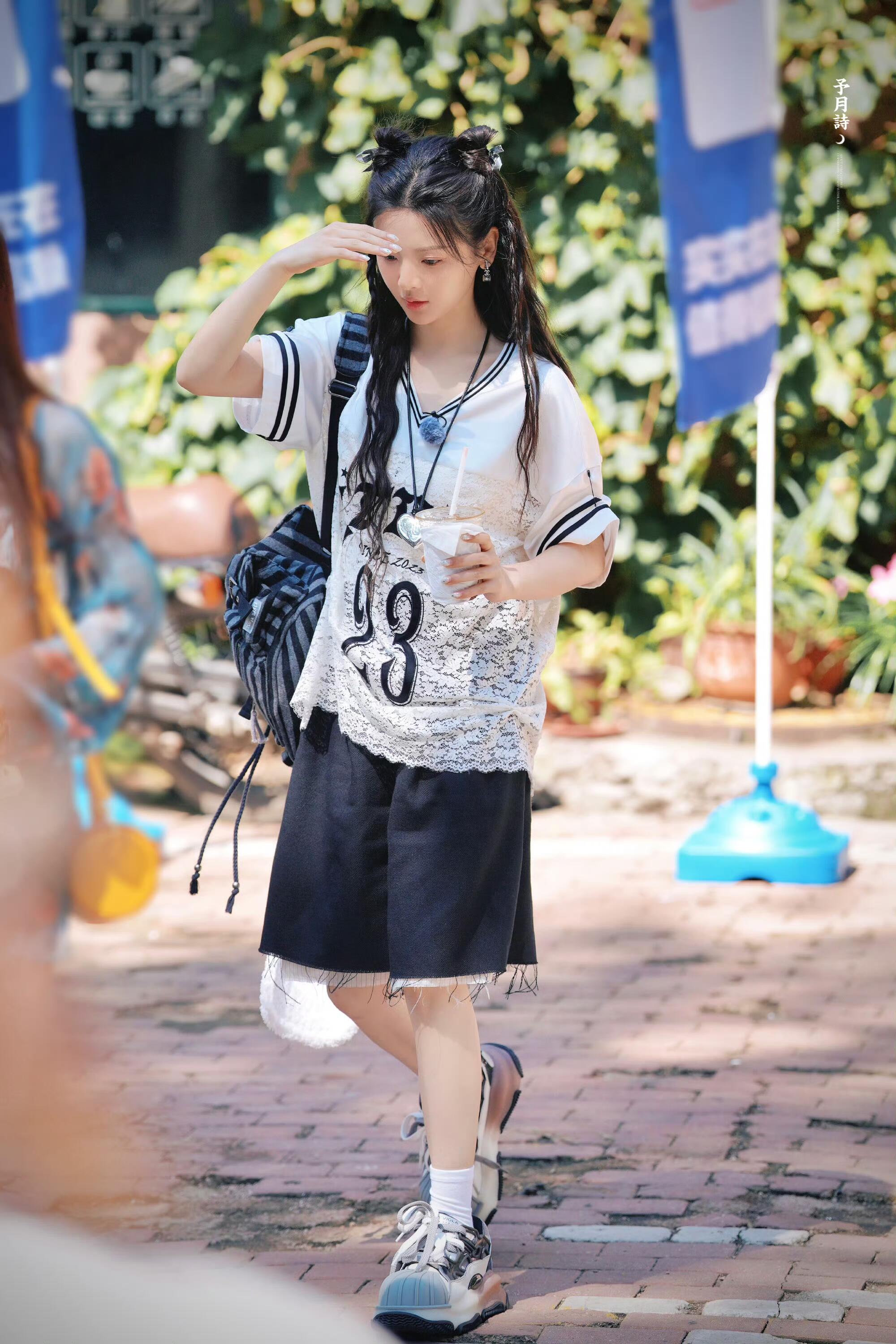 杨超越——身姿曼妙