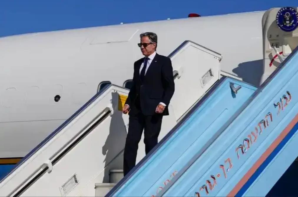 布林肯又又双叒叕去中东了！
还是老套路，布林肯这次去中东美国一如既往的称是为了止