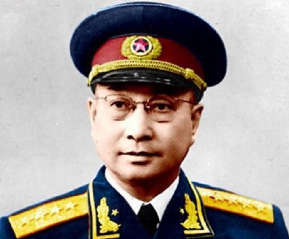 “务必活捉蒋先生！"1946年9月23日，陈赓司令员对前线部队下达死命令，不准放