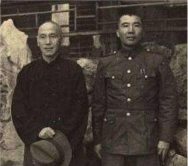 1948年11月，被俘的国民党山东省主席王耀武在华东新华广播电台发表声明，蒋介石
