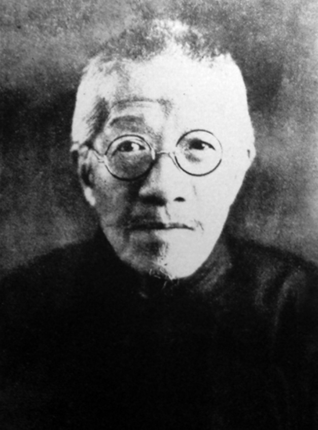 1929年，章太炎来杭州楼外楼吃饭，恰好蒋介石和宋美龄来吃饭，双方各吃各的，互相