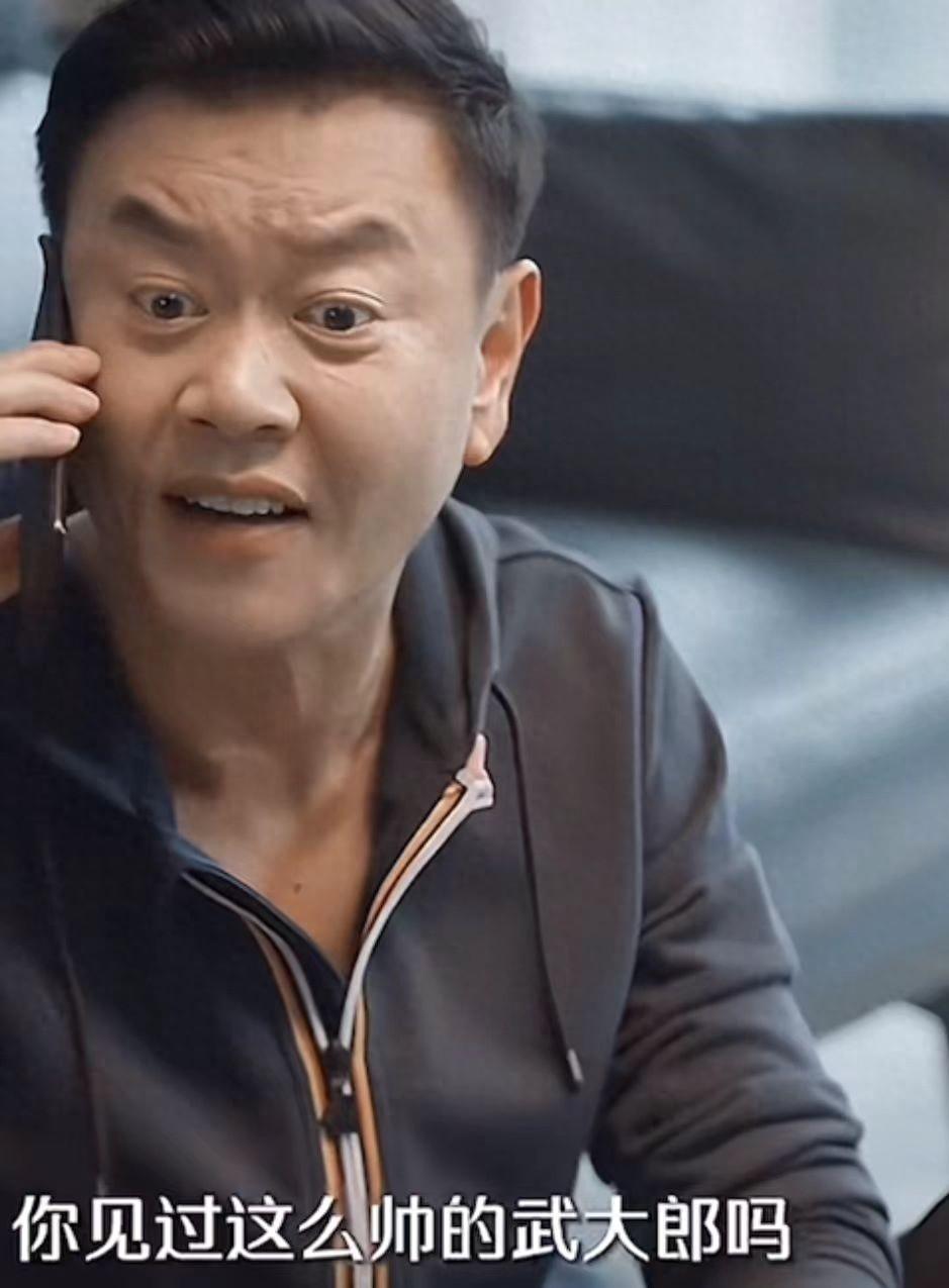 随着《城中之城》的热播，饰演苏见仁的冯嘉怡火了，演了多年配角，混了个眼熟的冯嘉怡