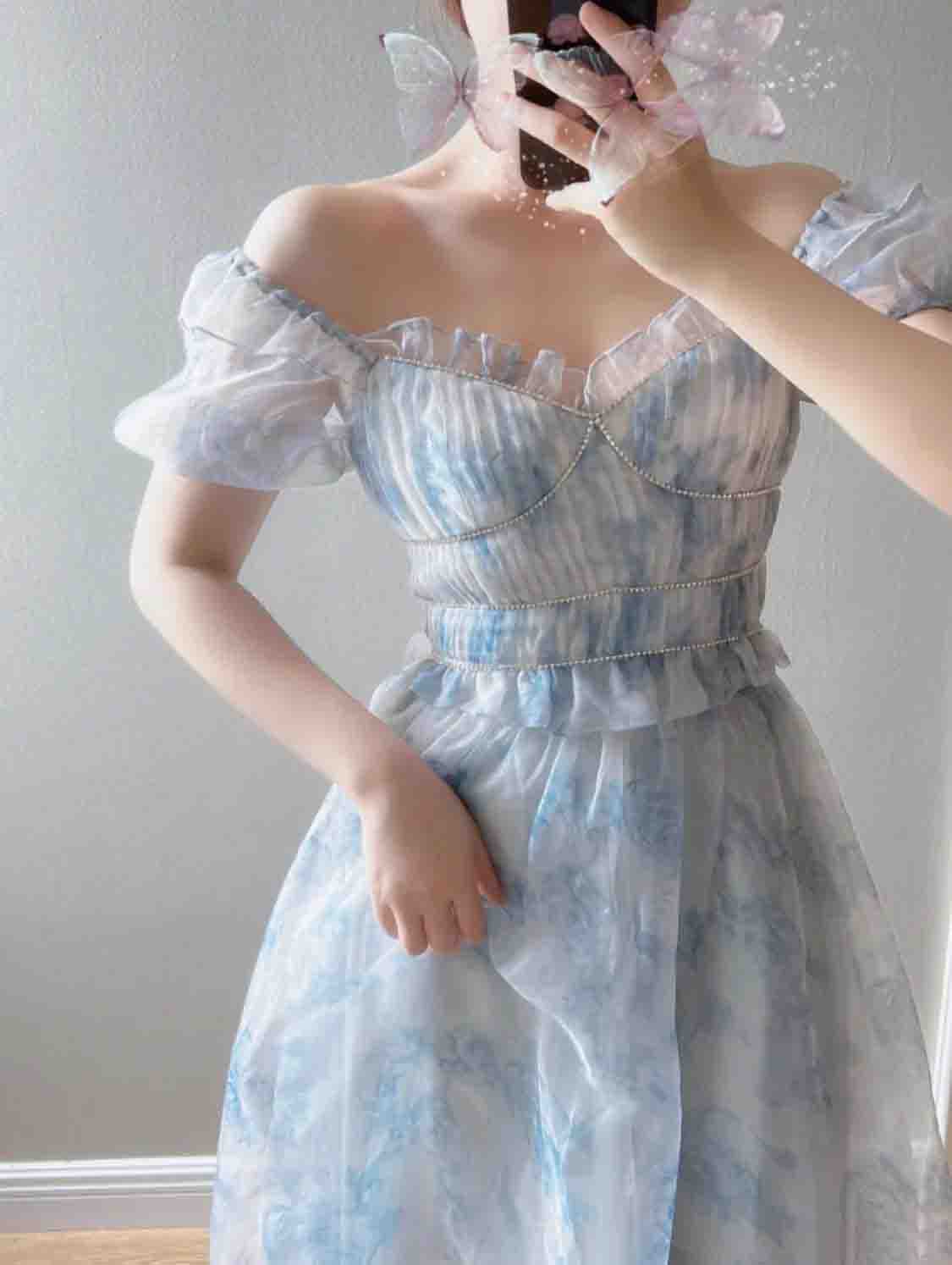 谈了三个月的女朋友表示以后结婚的前提是有200万存款，这正常吗？

先说一下我们