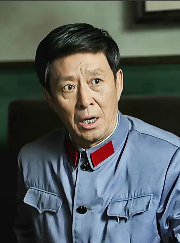 《父母爱情》中三大不可思议：
1. 欧阳懿和张桂兰成为了亲家。大老粗江德福看不上