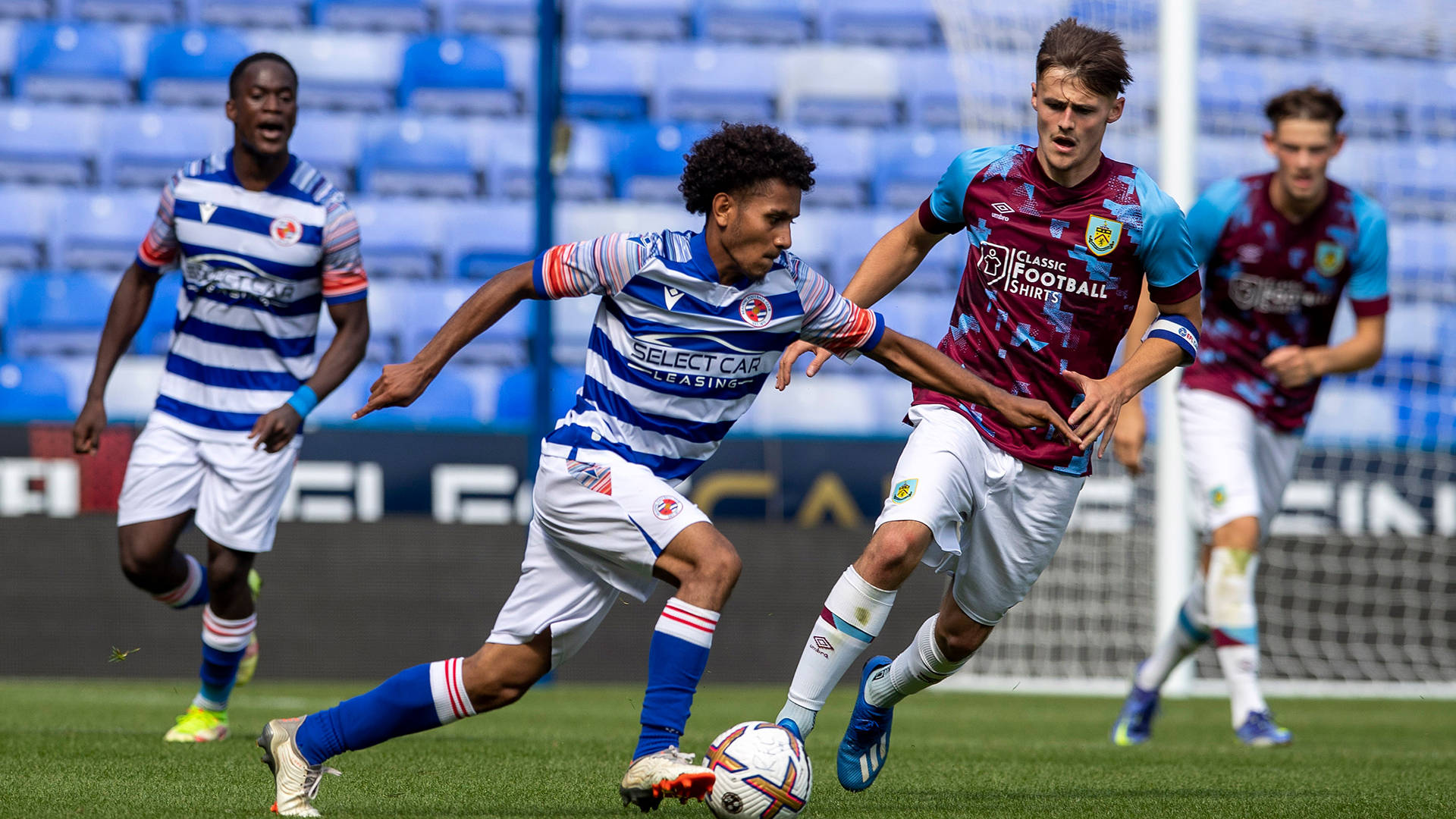 10.8竞彩推荐：雷丁  哈德斯菲尔德 2串1