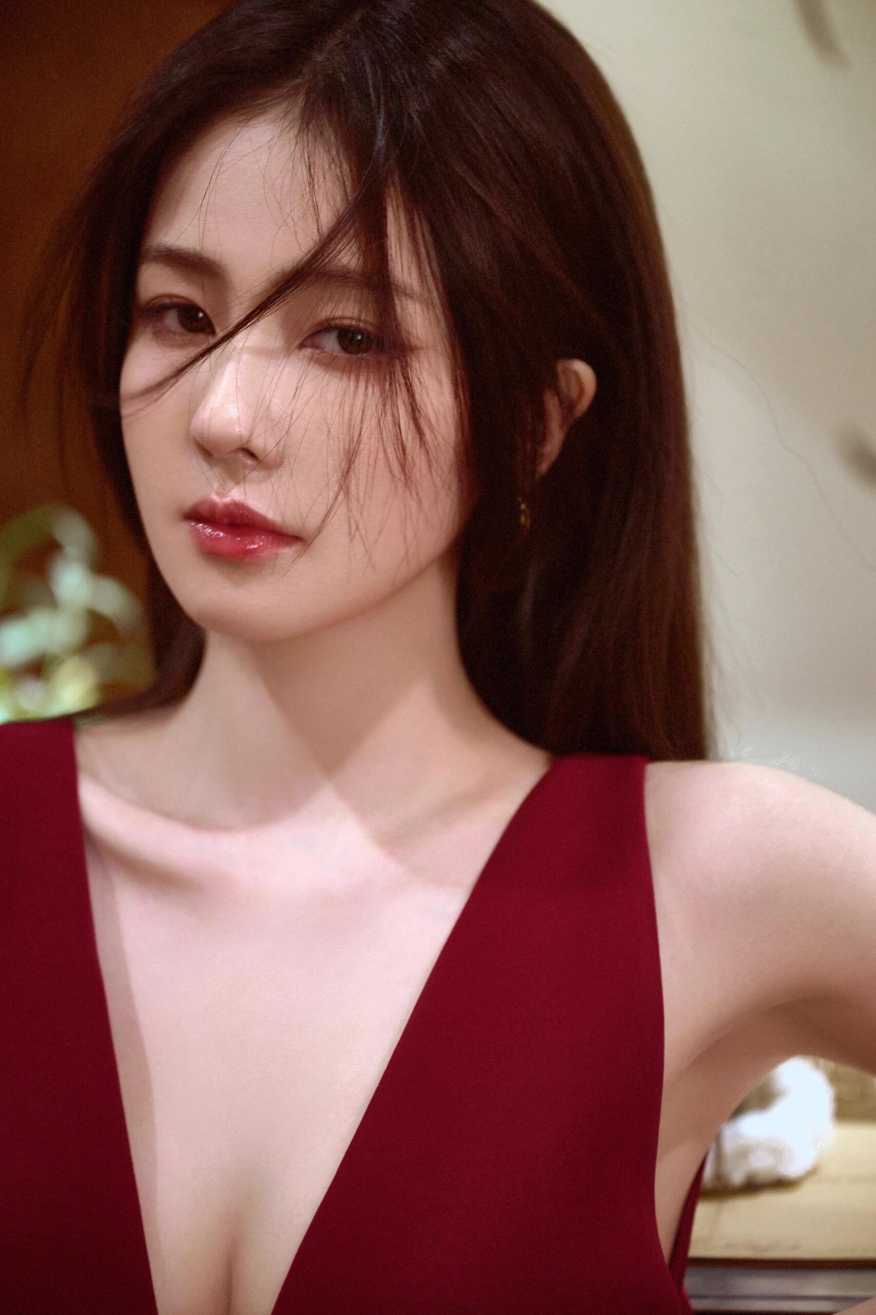 白鹿——性感又妩媚
