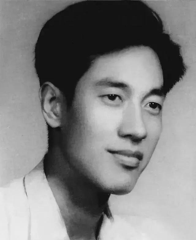 绝了！核潜艇专家27年不回家！ 1961年，黄旭华父亲去世。他没回！母亲骂他不孝