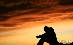 广东迷情，飞机落地妻子却抱着别人，我本以为另有隐情，却原来是早有图谋