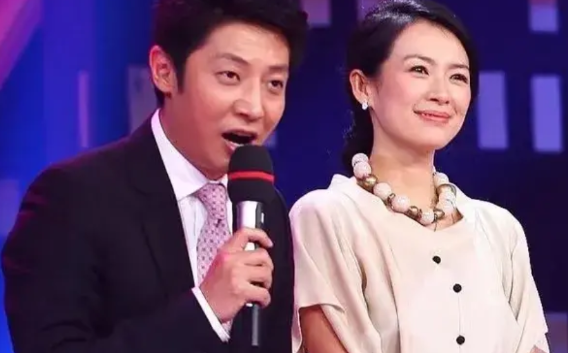 实话实说，章子怡亲自断送了自己的婚姻，章子怡当时要嫁给撒贝宁，那现在过的一定很不