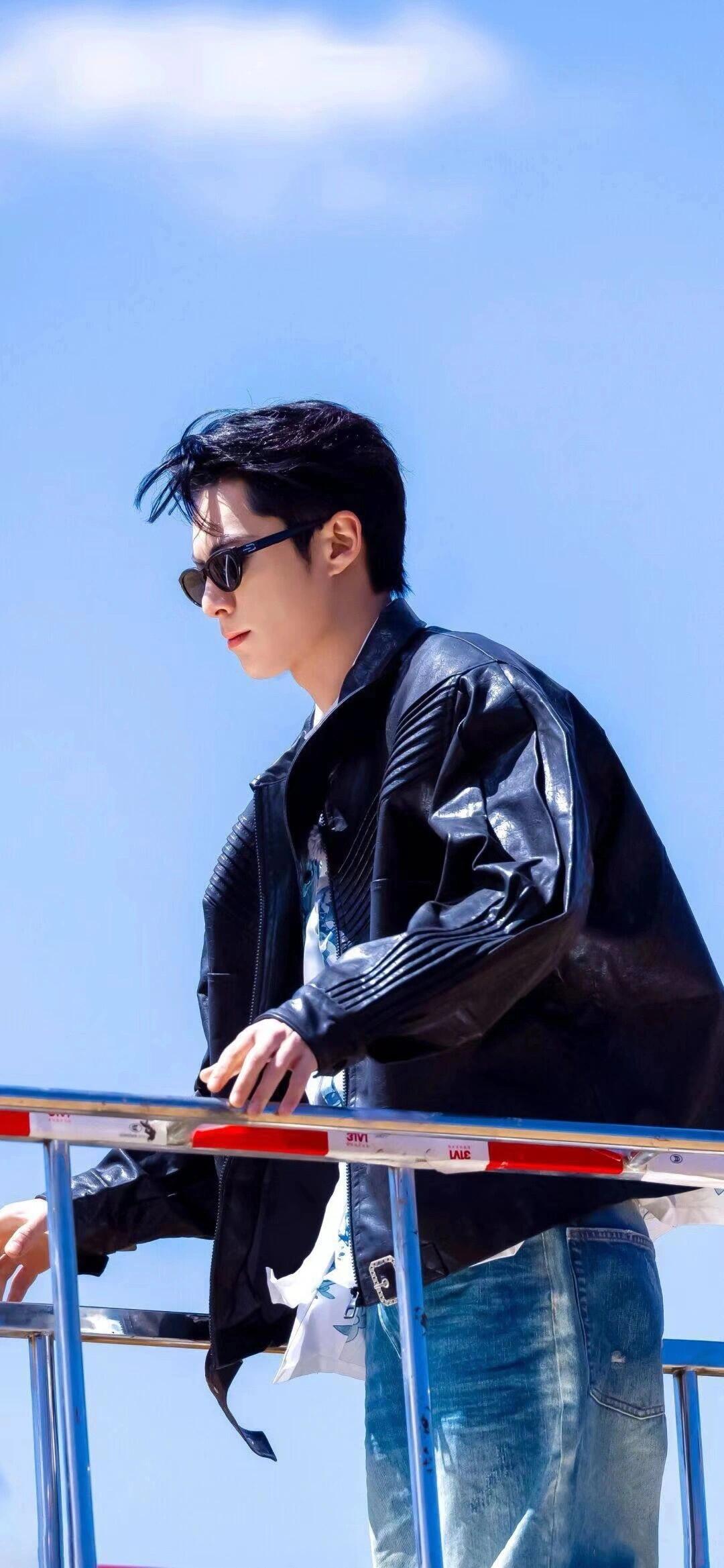 王鹤棣这组照片真帅