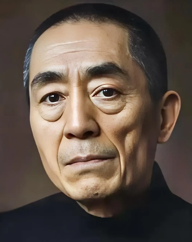 张艺谋说，拍了《英雄》，我又拍了《金陵十三钗》，我只亲自敲定了两个重要角色，其他